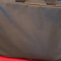 Laptop tas, rapporterat av Syntus Provincie Utrecht med iLost