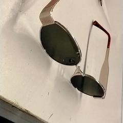 İLost kullanarak GVB tarafından bildirildiği gibi Güneş gözlüğü