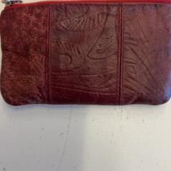 Purse Suarez, as reported by HTM using iLost
