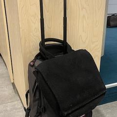 Handtas Valies met inhoud, gisa salatu by Stad Hasselt iLost erabiliz