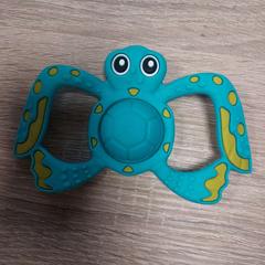 شخصيات الأكشن والدمى والحيوانات المحشوة والدمى Toy turtle، كما تم الإبلاغ عنه بواسطة EBS OV Poeldijk عبر iLost