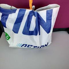 バッグ がiLostで Twisto によって報告されました