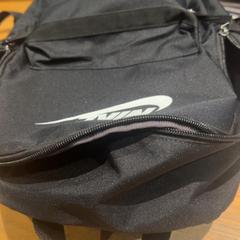 Zaino, come riportato da Pathé Ede utilizzando iLost