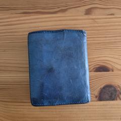 Blauwe portomonee, amint azt az iLostnak jelentették.