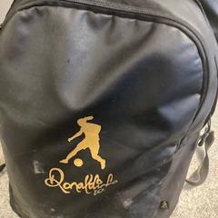 バックパック がiLostで Regio Oost-Vlaanderen によって報告されました