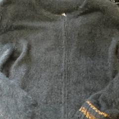 Kleding Trui, como reportado por Centraal magazijn utilizando o iLost