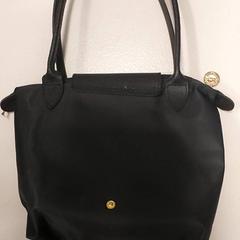 バッグ - Handtas Zwart がiLostで Regio West-Vlaanderen によって報告されました