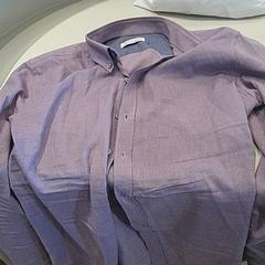 셔츠 Paars, iLost를 사용하여 Van der Valk Hotel Schiphol에 보고됨