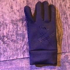 Kesztyű Links zwart, amint azt De Heeren van Aemstel az iLost segítségével jelentette.