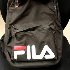 Ryggsekk Zwart, som rapportert av Qbuzz GD Groningen Peizerweg ved bruk av iLost