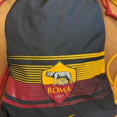 Kézitáska, amint azt GVB az iLost segítségével jelentette.