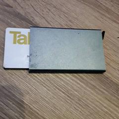 Titolare della carta Van de Riet, come riportato da EBS Tramplein utilizzando iLost