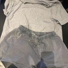 Pantalones cortos, ha sido reportado por Van der Valk Hotel Amsterdam-Amstel con iLost