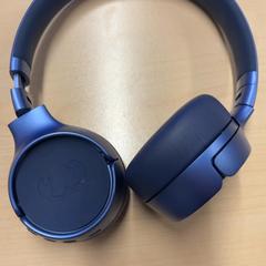 Headphones Fresh n rebel, as reported by Pathé Schouwburgplein using iLost