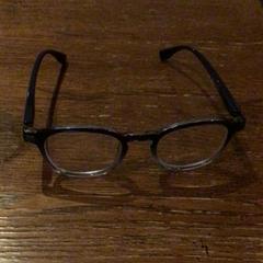 Bicchieri Donkerblauw, come riportato da Van der Valk Hotel Emmeloord utilizzando iLost