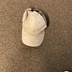 Gorra de beisbol Grijs, ha sido reportado por Burgers' Zoo con iLost