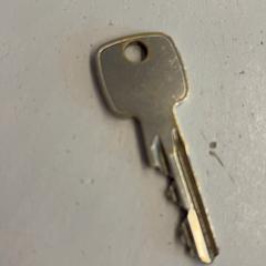 Chave, como reportado por Supersized Kingsday utilizando o iLost