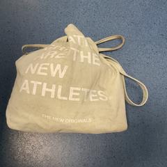 Poltsa, gisa salatu by Breng Arnhem iLost erabiliz