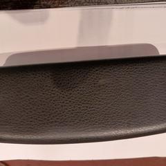 Brilleetui noir, som rapportert av TCL ved bruk av iLost