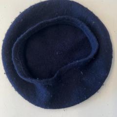 Beanie, jak nahlášeno GVB pomocí iLost