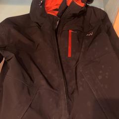 Jacket, as reported by Familie Resort Molenwaard using iLost