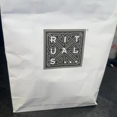 Saco Rituals, como reportado por Rotterdam The Hague Airport utilizando o iLost