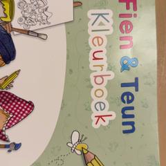 Książka Kleur, zgłoszono przez Familie Resort Molenwaard przy użyciu iLost