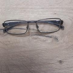 Lesebriller, som rapportert av Pouw Vervoer ved bruk av iLost