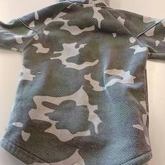 衣類 - Vest がiLostで Centraal magazijn によって報告されました