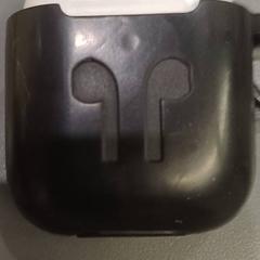 Earpodcase, ako bolo nahlásené Qbuzz GD Groningen HS pomocou iLost