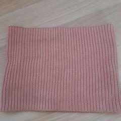 Nákrčník, rapporterat av IKEA Praha – Zličín med iLost