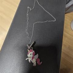 Řetízek s přívěškem, rapporterat av IKEA Brno med iLost