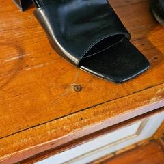 Shoe, as reported by Groepsaccomodatie Kasteel de Berckt using iLost