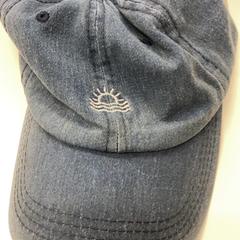 Czapka, zgłoszono przez Pathé Eindhoven przy użyciu iLost