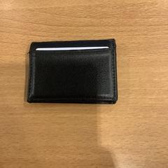 Billetera Boateng, ha sido reportado por Gemeente Amsterdam con iLost