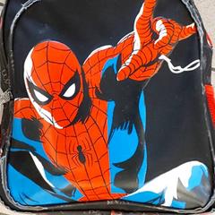 Rugzak، كما تم الإبلاغ عنه بواسطة Centraal magazijn عبر iLost