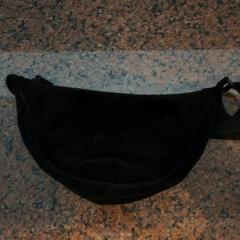 Sac banane Zwart ribstof, a été signalé par Pathé Nijmegen utilisant iLost