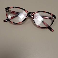 Ulleres, segons ha informat IKEA Paris - Italie Deux mitjançant iLost