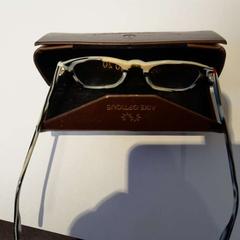 Brillenetui mit brille marron, gemeldet von TCL über iLost