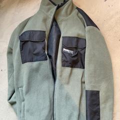 Chaqueta, ha sido reportado por MEININGER Hotel Berlin East Side Gallary con iLost