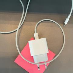 Usb kargagailua White plastic, gisa salatu by MEININGER Hotel Amsterdam Amstel iLost erabiliz