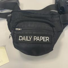 Torba Daily paper zwarte tas, zgłoszono przez Pathé Nijmegen przy użyciu iLost