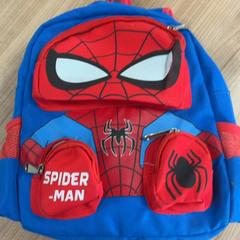 Rucksack, gemeldet von Connexxion Amstelland-Meerlanden Schiphol Zuid über iLost