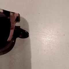 Solglasögon, rapporterat av De Efteling med iLost