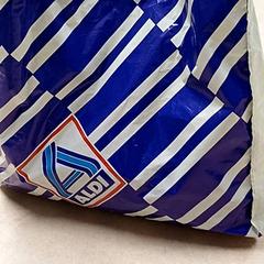 Sacchetto di plastica tas, come riportato da Qbuzz GD Groningen Peizerweg utilizzando iLost