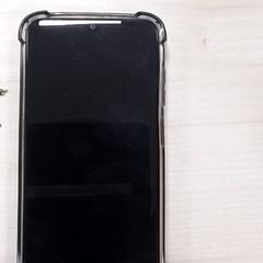 電話 Zwart Samsung がiLostで Qbuzz Fryslân によって報告されました