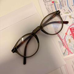 Óculos brown, como reportado por Ramada by Wyndham Amsterdam Airport Schiphol utilizando o iLost