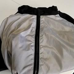 Oblečenie, ako bolo nahlásené Regio Antwerpen - Brussel pomocou iLost