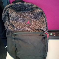 배낭, iLost를 사용하여 Twisto에 보고됨