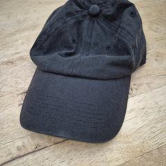 Gorra Zwart, ha sido reportado por Gemeente Wageningen con iLost